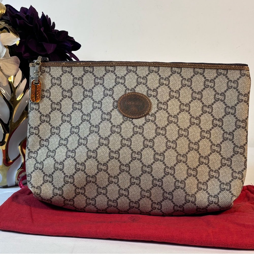 Gucci Gg Plus Supreme Cosmetic / Make Up Bag
